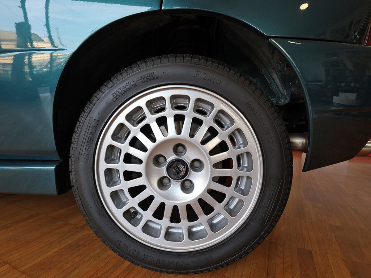 Lancia Delta turbo 16V HF integrale (11)