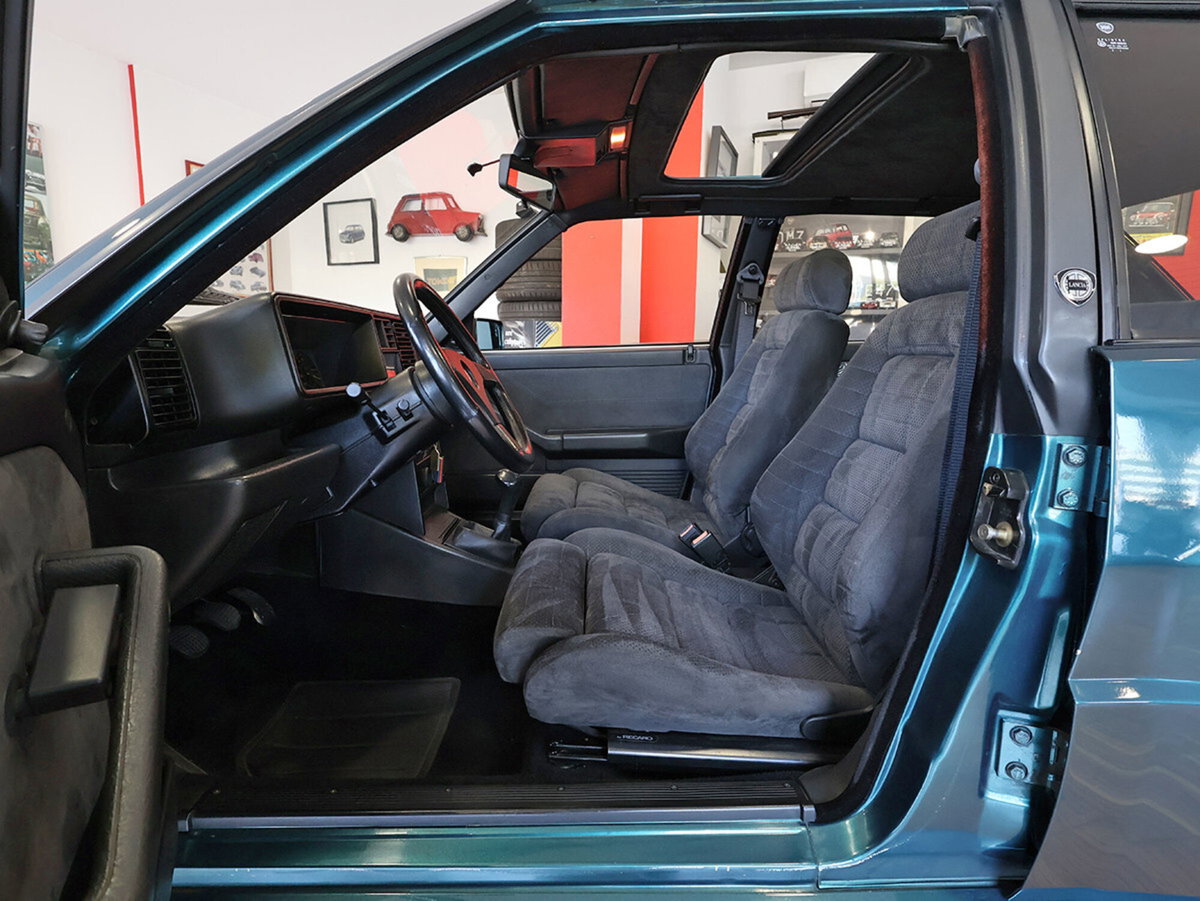 Lancia Delta turbo 16V HF integrale (13)