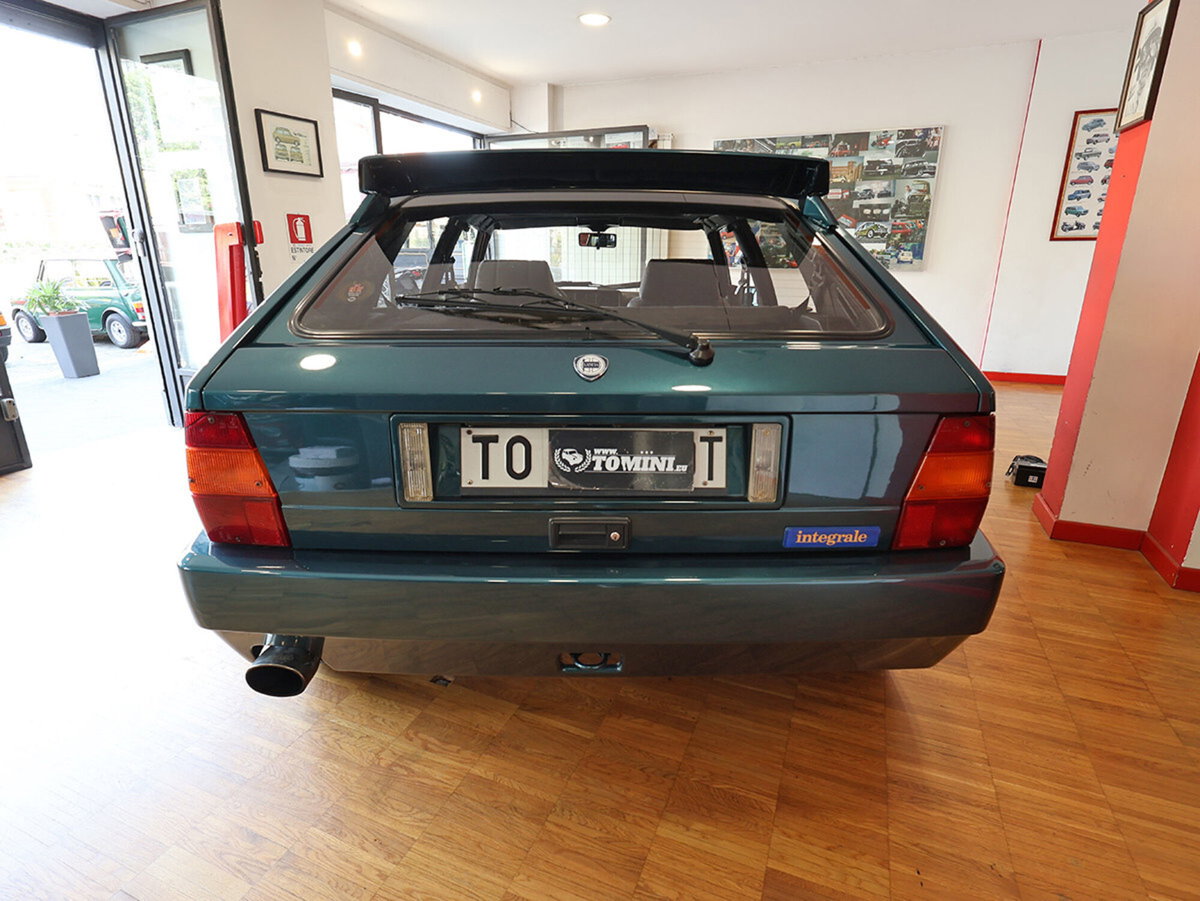 Lancia Delta turbo 16V HF integrale (4)