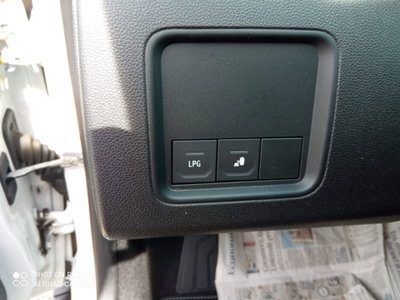 Dacia Duster 1.6 SCe 4x2 Prestige (16)
