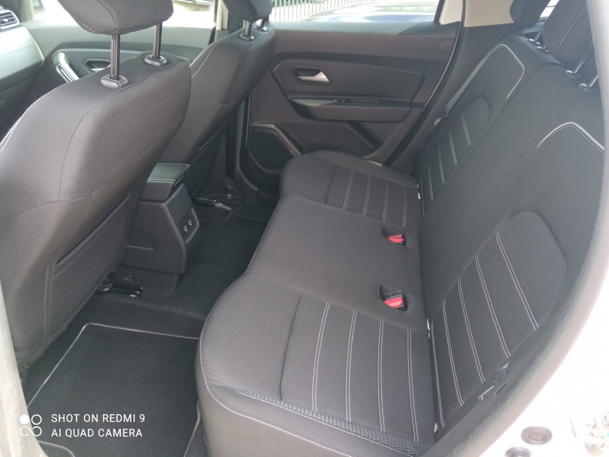 Dacia Duster 1.6 SCe 4x2 Prestige (17)