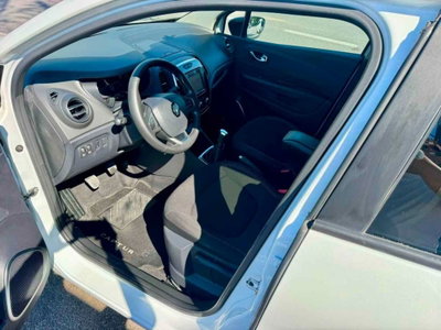 Renault Captur dCi 8V 110 CV Start&Stop Energy Initiale Paris (17)