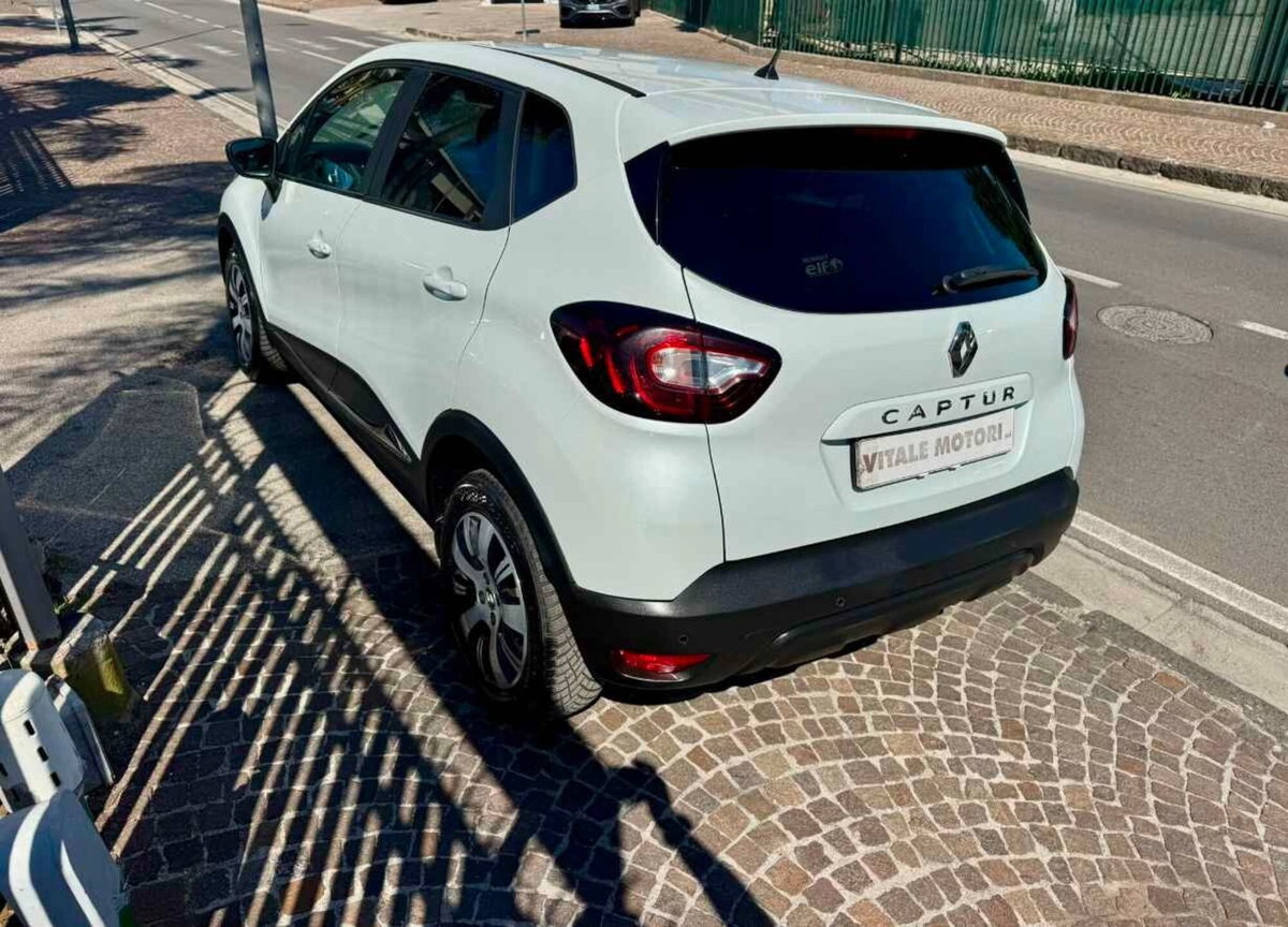 Renault Captur dCi 8V 110 CV Start&Stop Energy Initiale Paris (9)