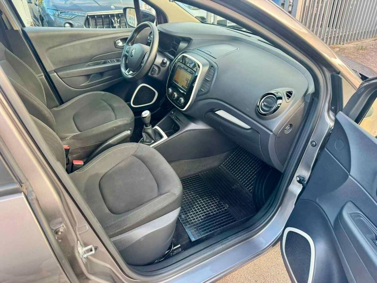 Renault Captur dCi 8V 90 CV Sport Edition2 (16)