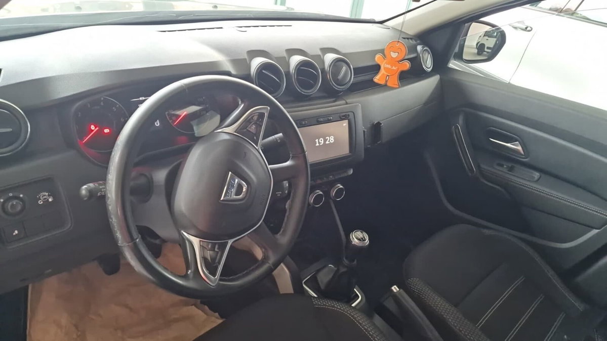 Dacia Duster 1.6 SCe GPL 4x2 Prestige (2)