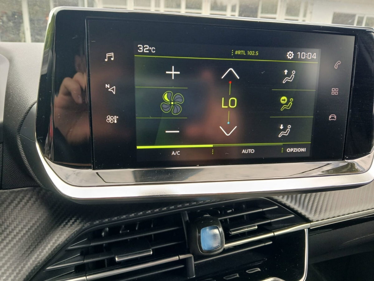 Peugeot 2008 PureTech 100 S&S Allure Pack (10)