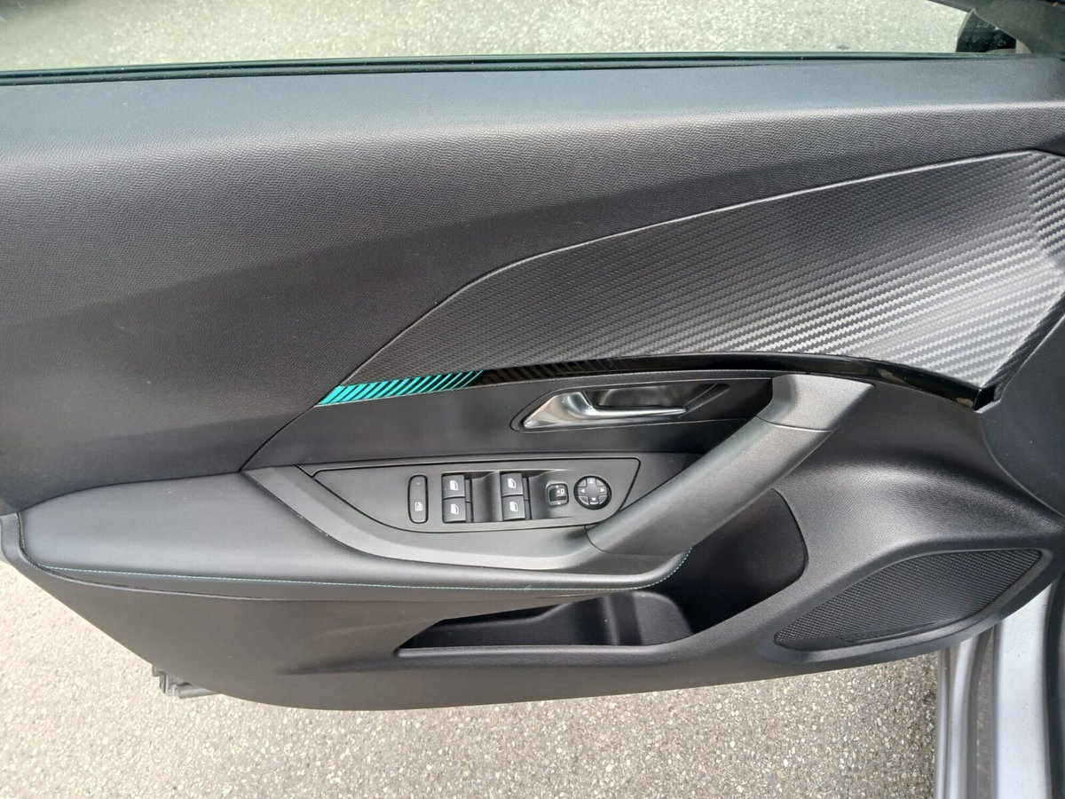 Peugeot 2008 PureTech 100 S&S Allure Pack (17)