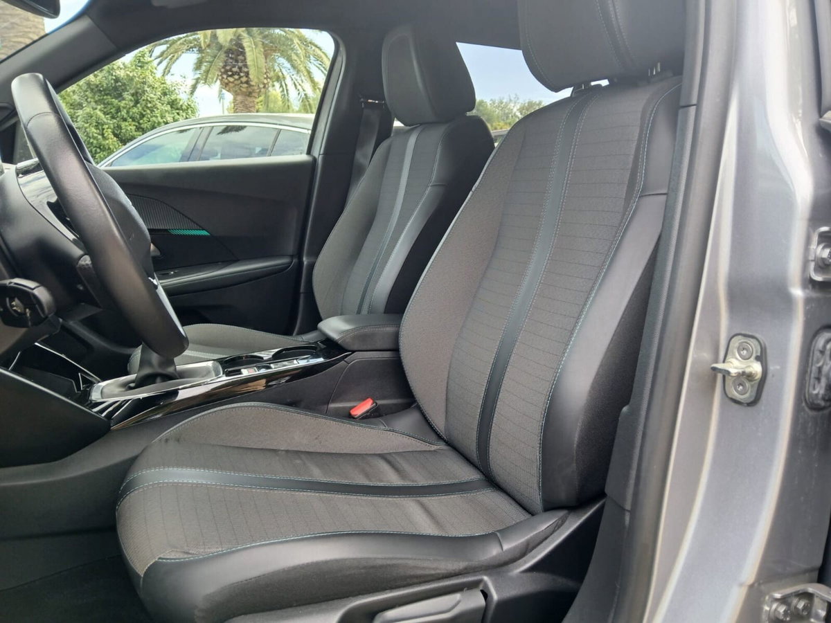 Peugeot 2008 PureTech 100 S&S Allure Pack (7)