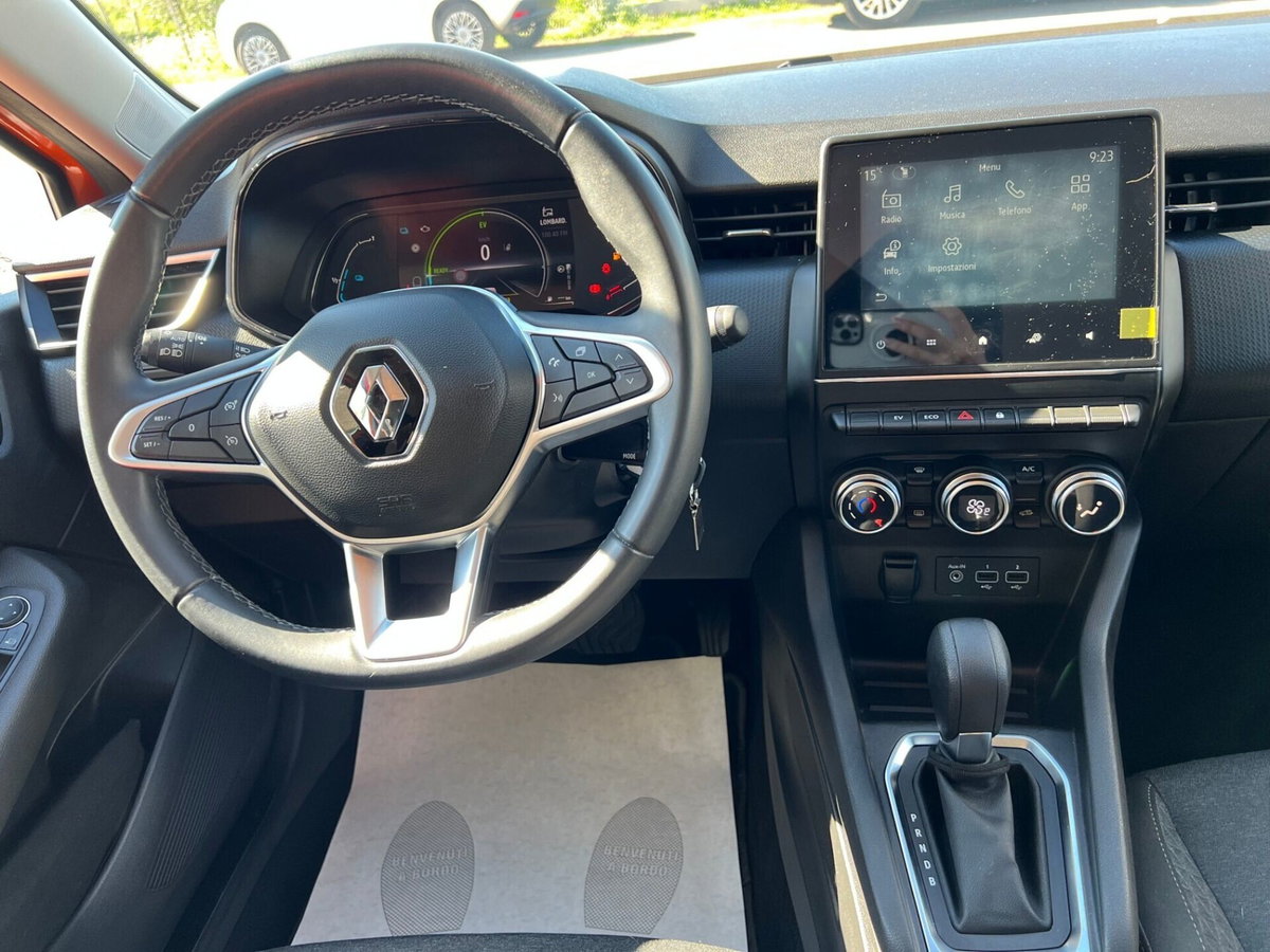 Renault Clio TCe 90 CV 5 porte Techno (10)