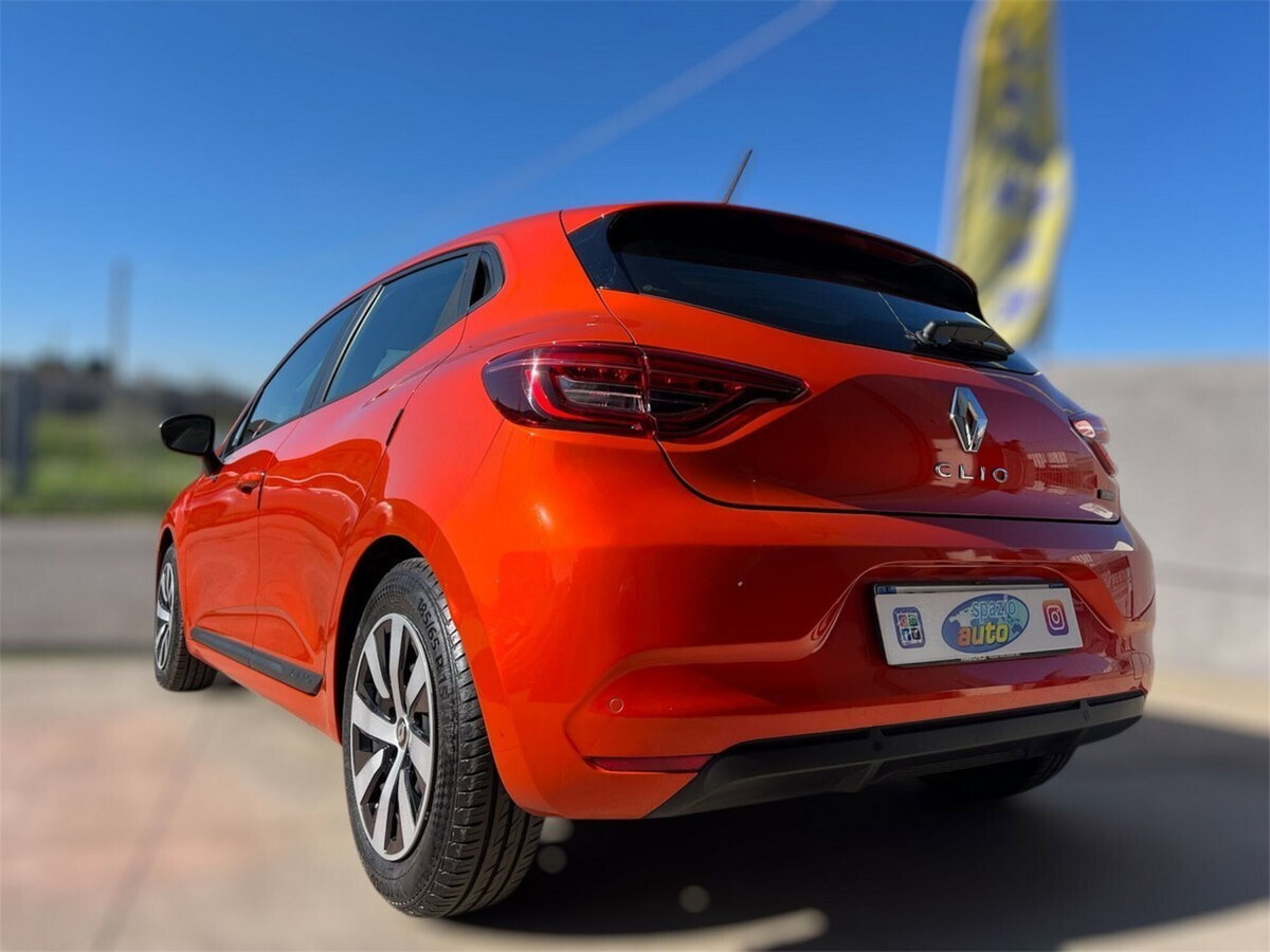 Renault Clio TCe 90 CV 5 porte Techno (5)
