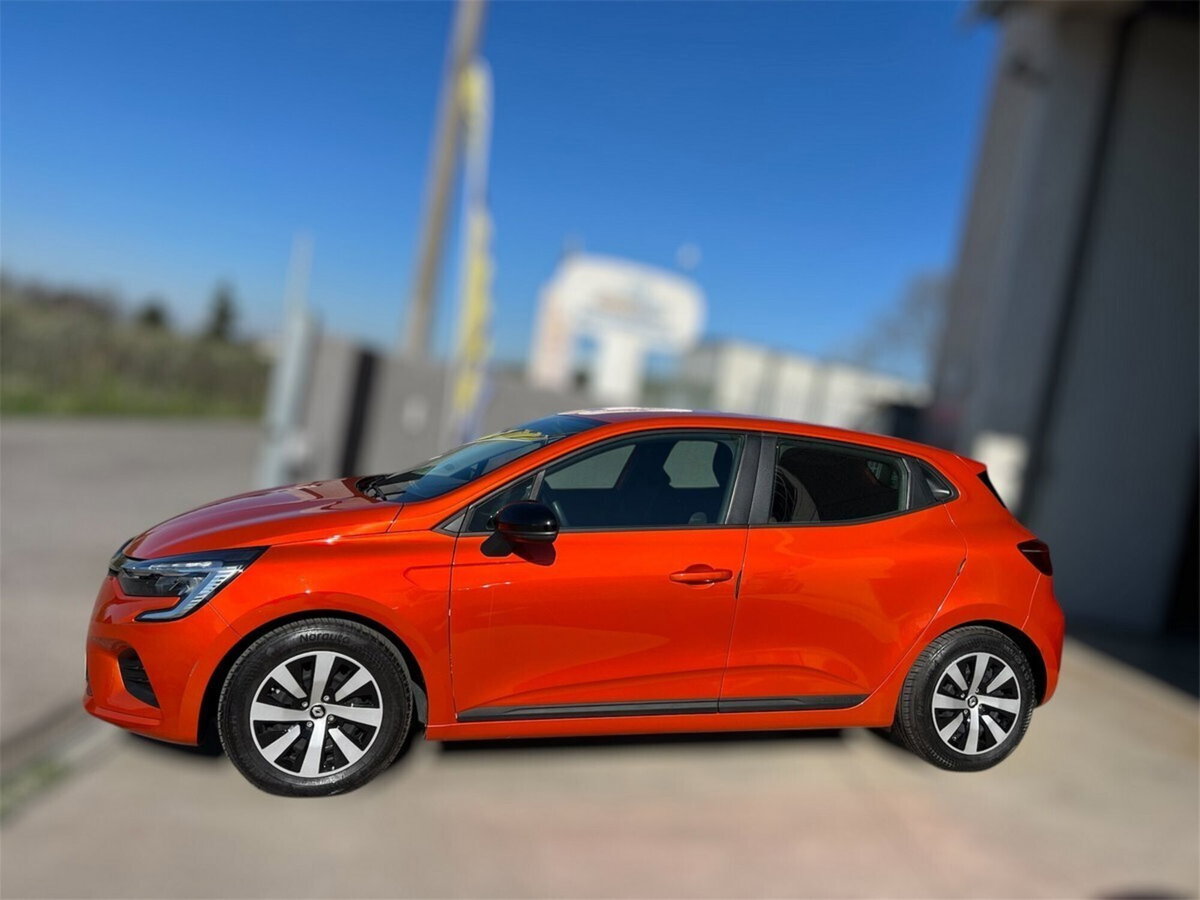 Renault Clio TCe 90 CV 5 porte Techno (8)