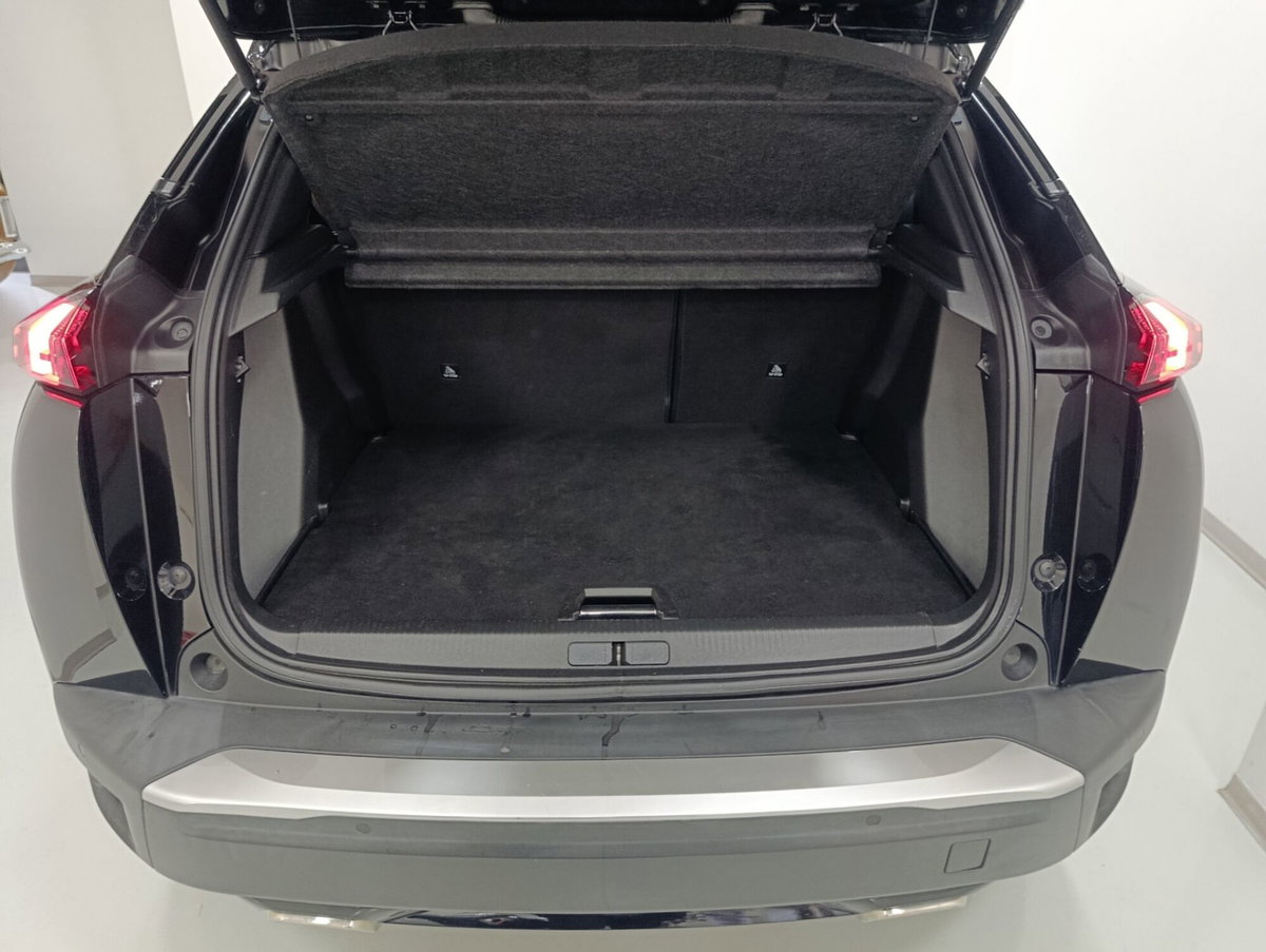 Peugeot 2008 PureTech 130 S&S Allure (15)