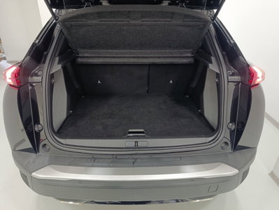 Peugeot 2008 PureTech 130 S&S Allure (15)