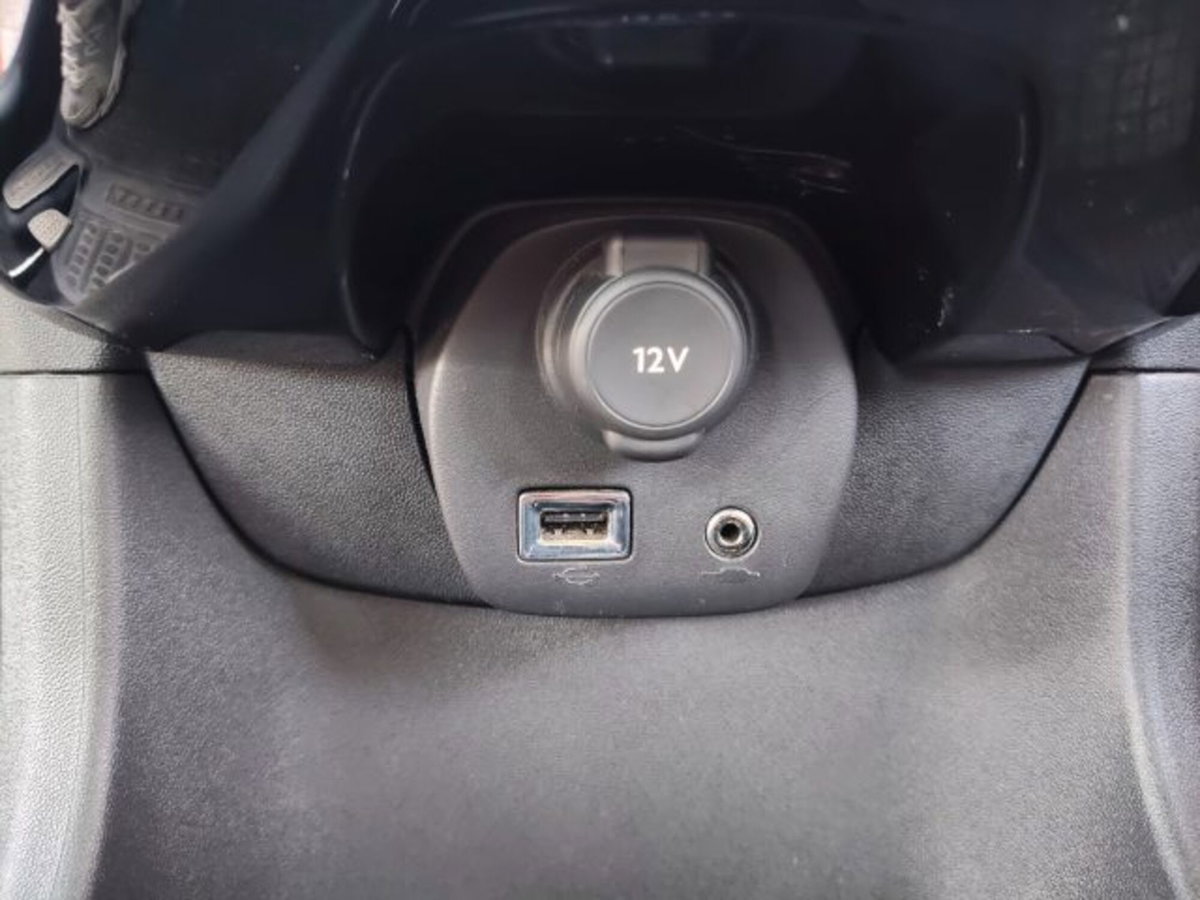 Toyota Aygo 1.0 VVT-i 69 CV 5 porte x-wave TSS (12)