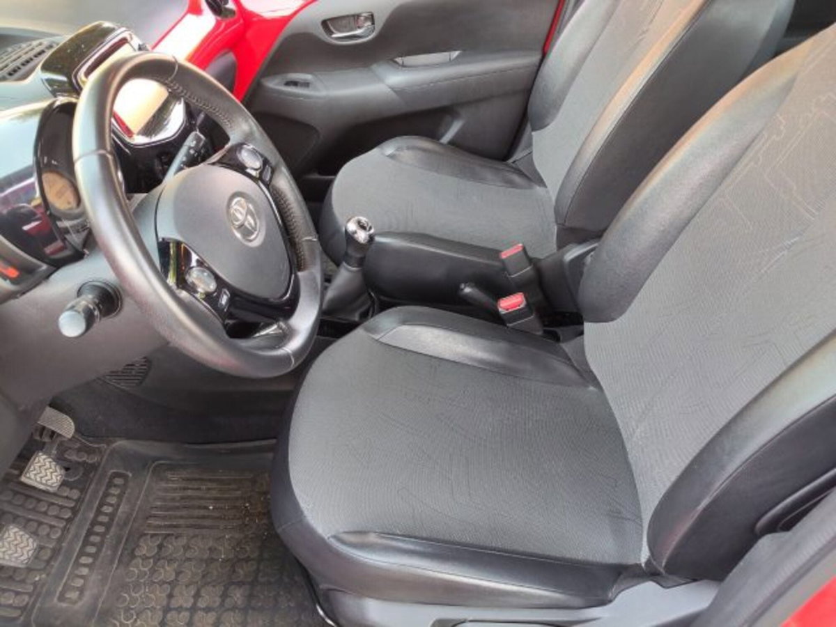 Toyota Aygo 1.0 VVT-i 69 CV 5 porte x-wave TSS (8)