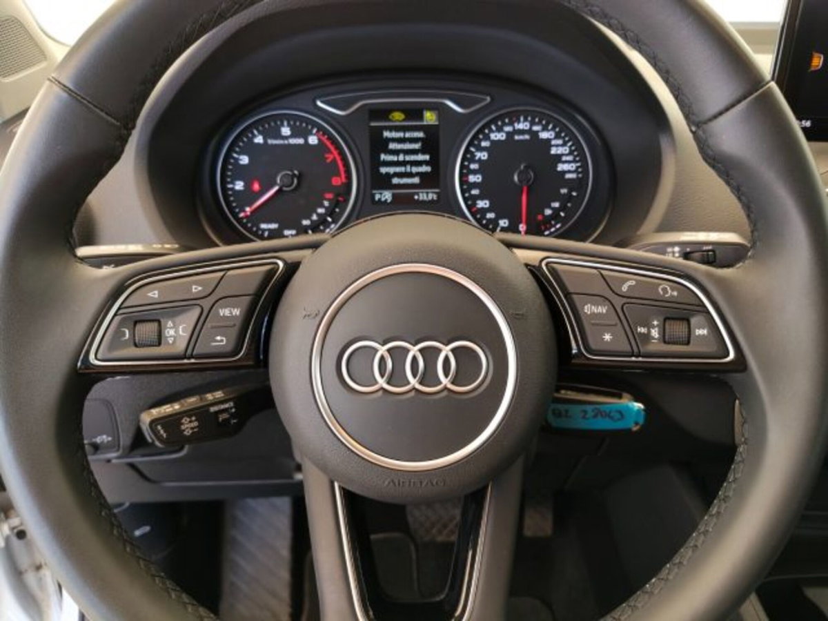 Audi Q2 Q2 35 TFSI S tronic Business (15)
