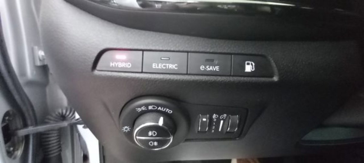 Jeep Compass 1.3 T4 240CV PHEV AT6 4xe Trailhawk (15)