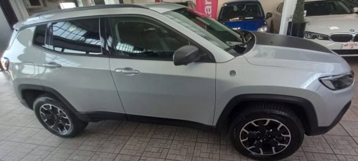 Jeep Compass 1.3 T4 240CV PHEV AT6 4xe Trailhawk (4)