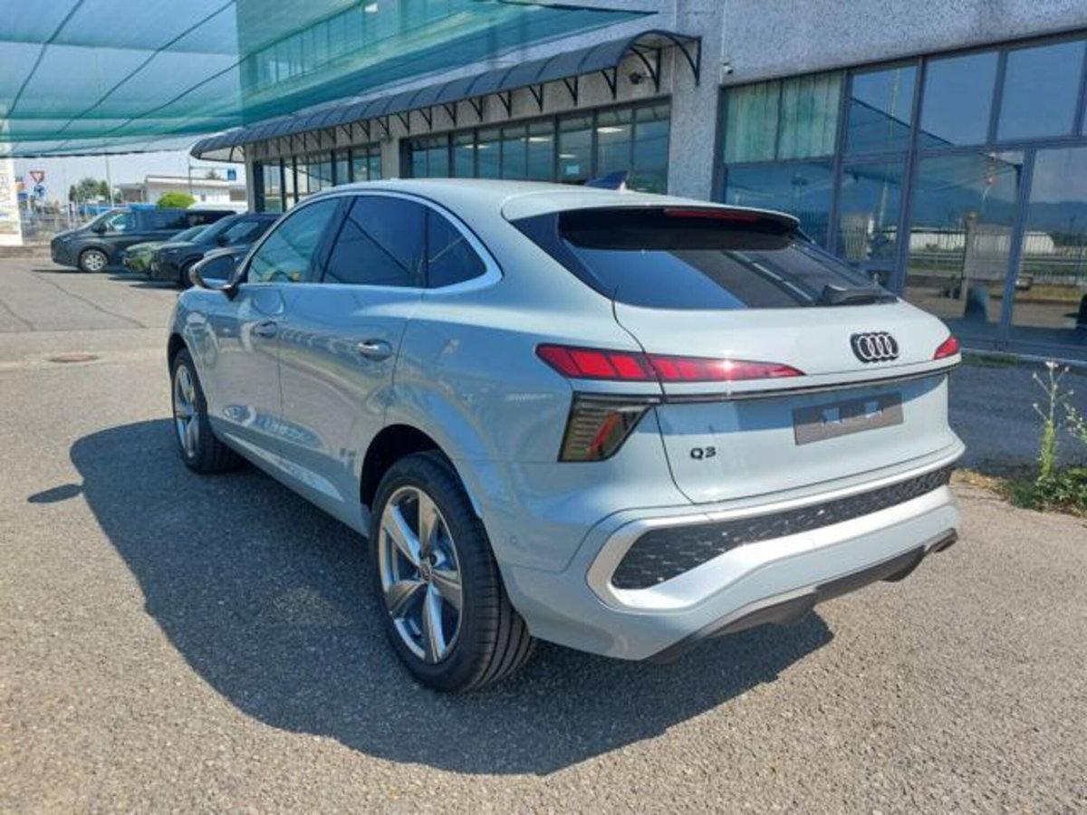 Audi Q3 Sportback 2.0 tdi S line edition 150cv s-tronic (3)
