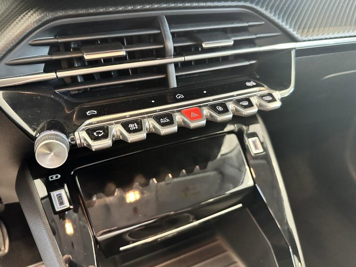 Peugeot 208 PureTech 100 Stop&Start 5 porte Allure (13)