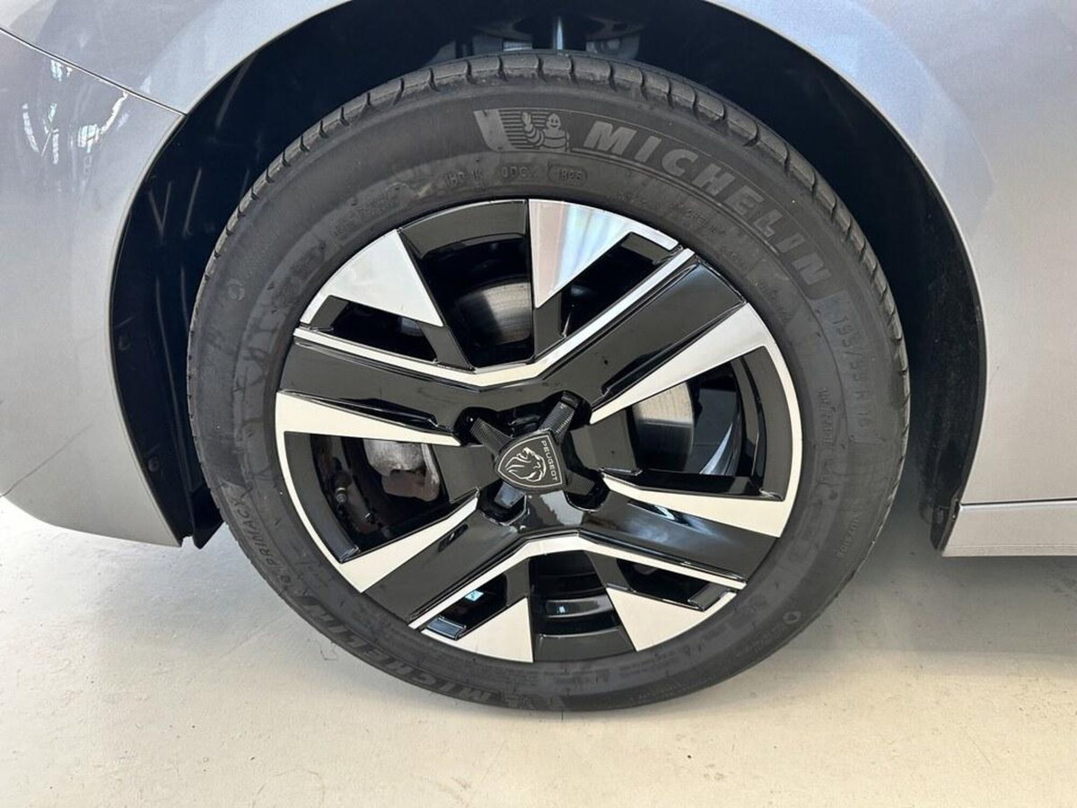 Peugeot 208 PureTech 100 Stop&Start 5 porte Allure (5)