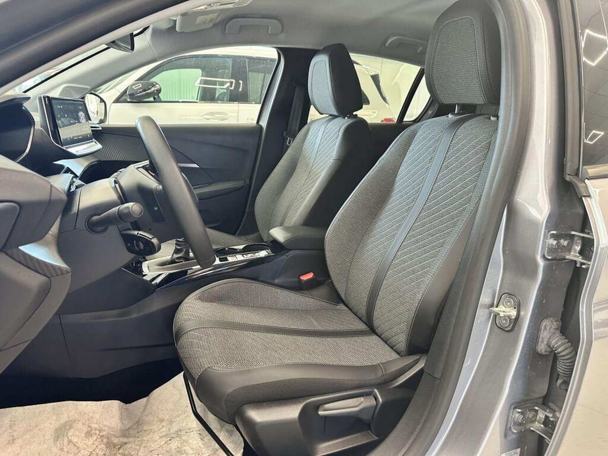 Peugeot 208 PureTech 100 Stop&Start 5 porte Allure (8)