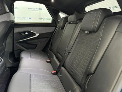 Peugeot 3008 73 kWh GT (11)