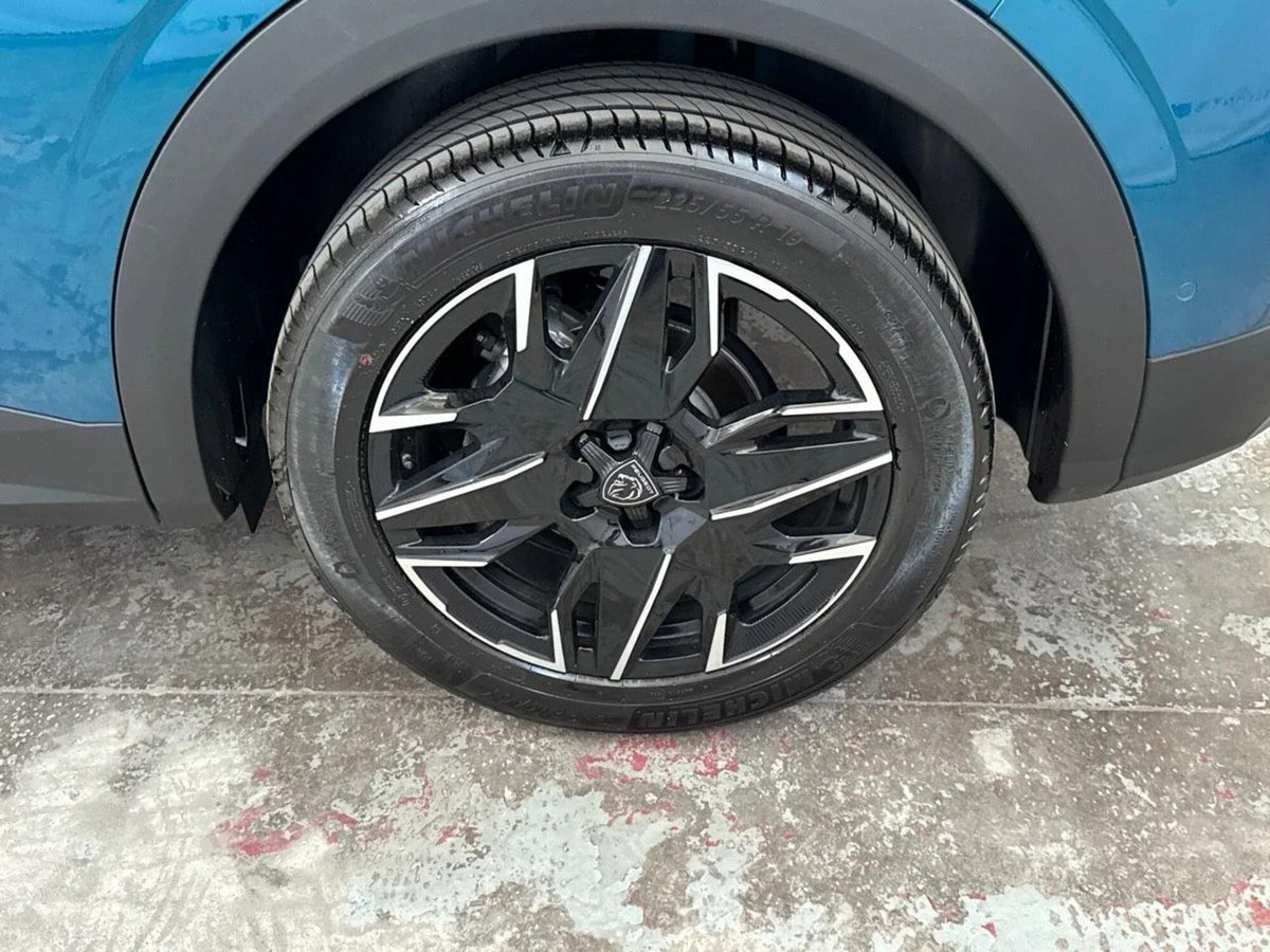 Peugeot 3008 73 kWh GT (6)