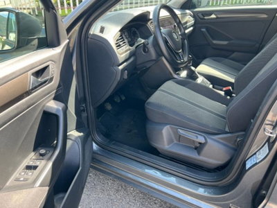 Volkswagen T-Roc 1.6 TDI SCR Business BlueMotion Technology (9)