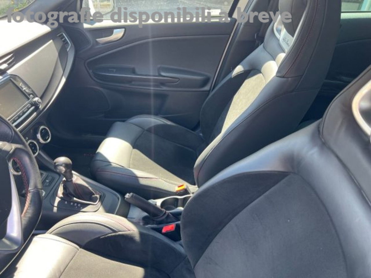 Alfa Romeo Giulietta 1750 turbo Veloce 240cv tct my17 (10)