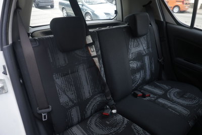 Opel Agila 1.2 16V 94CV Enjoy (12)