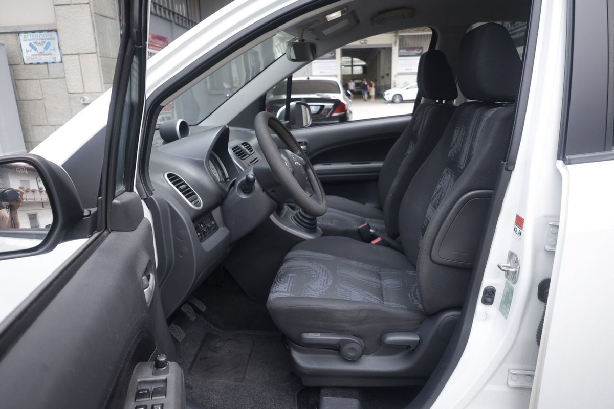 Opel Agila 1.2 16V 94CV Enjoy (17)