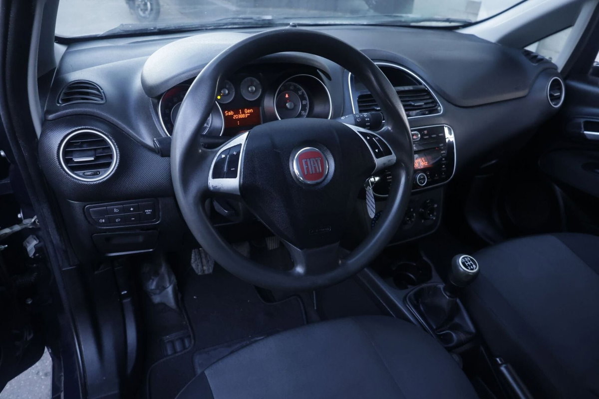 Fiat Grande Punto 1.3 MJT 75 CV 5 porte Dynamic (14)