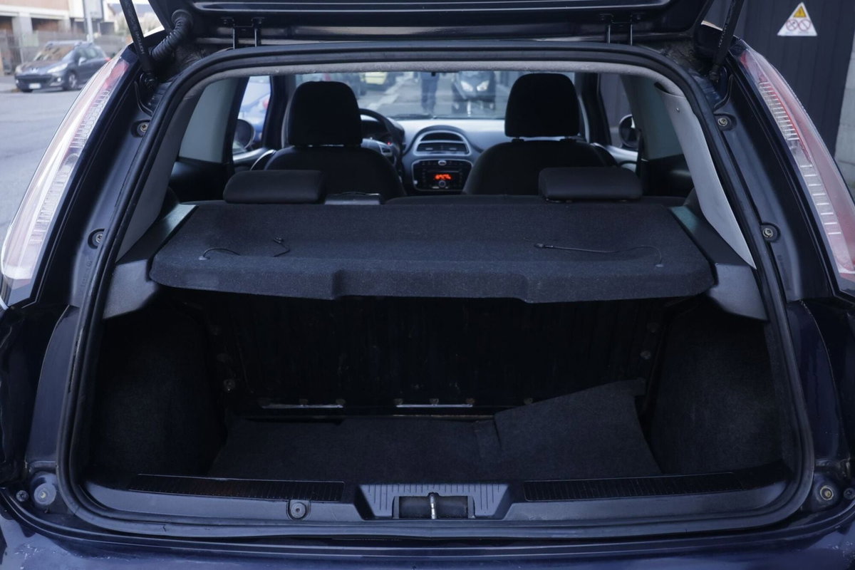 Fiat Grande Punto 1.3 MJT 75 CV 5 porte Dynamic (18)