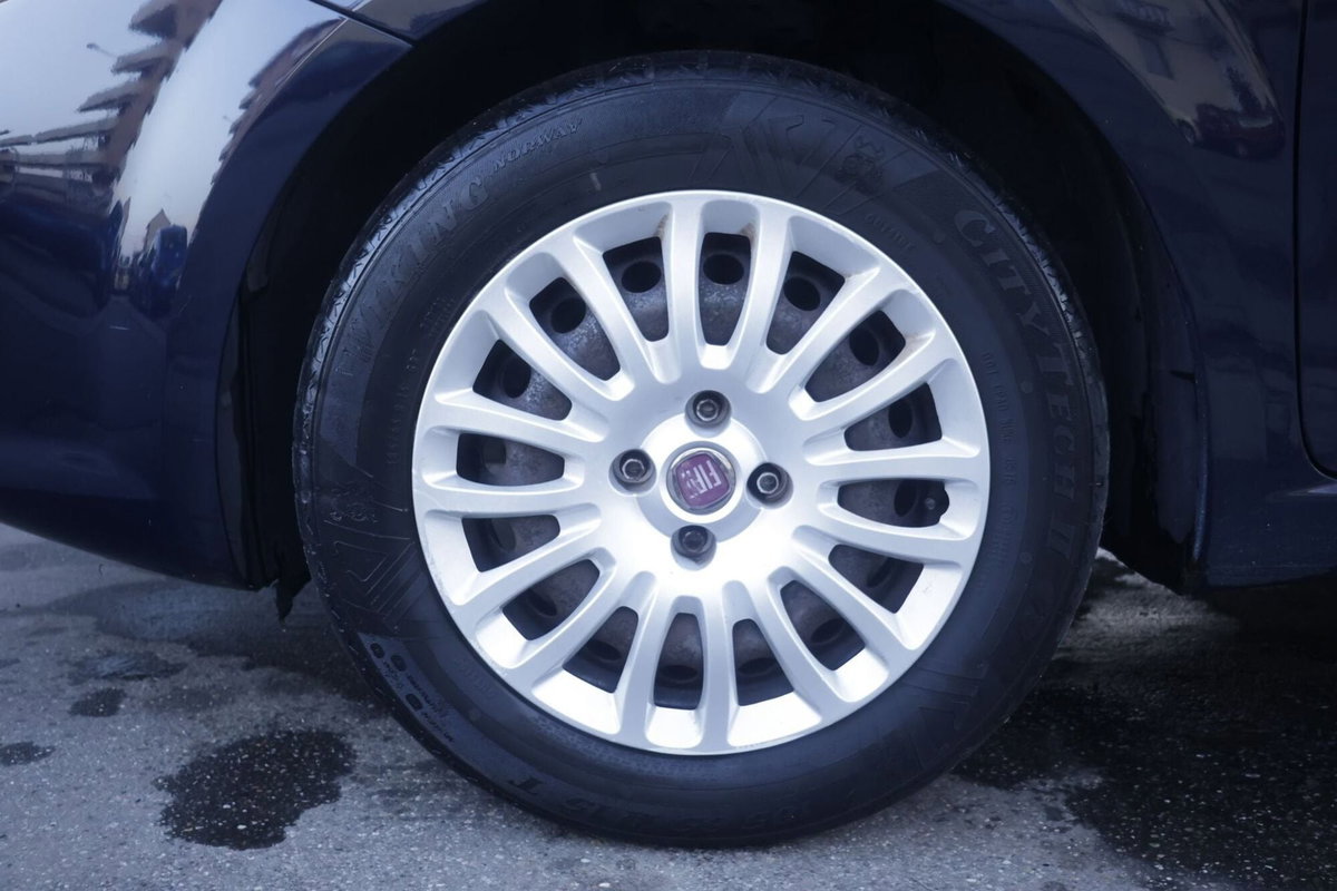 Fiat Grande Punto 1.3 MJT 75 CV 5 porte Dynamic (5)