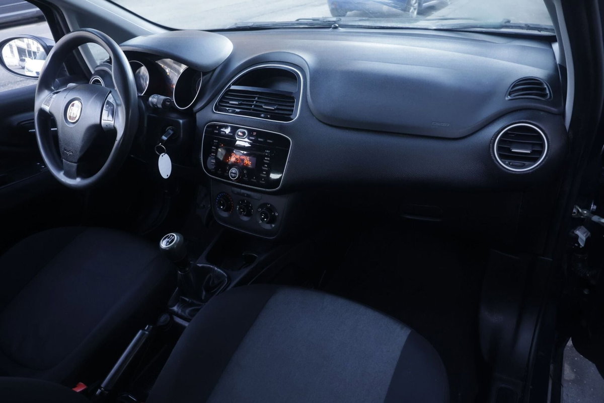 Fiat Grande Punto 1.3 MJT 75 CV 5 porte Dynamic (8)