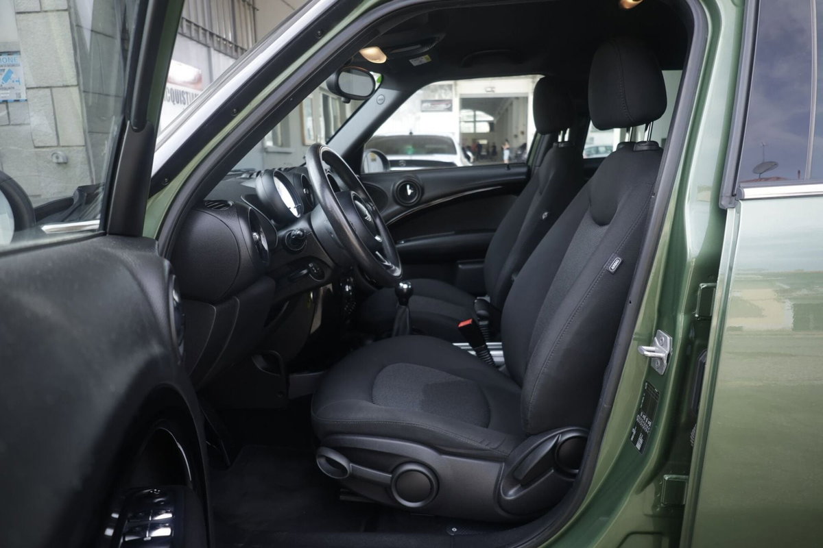 MINI Mini Countryman 1.6 Cooper D Business Countryman (17)