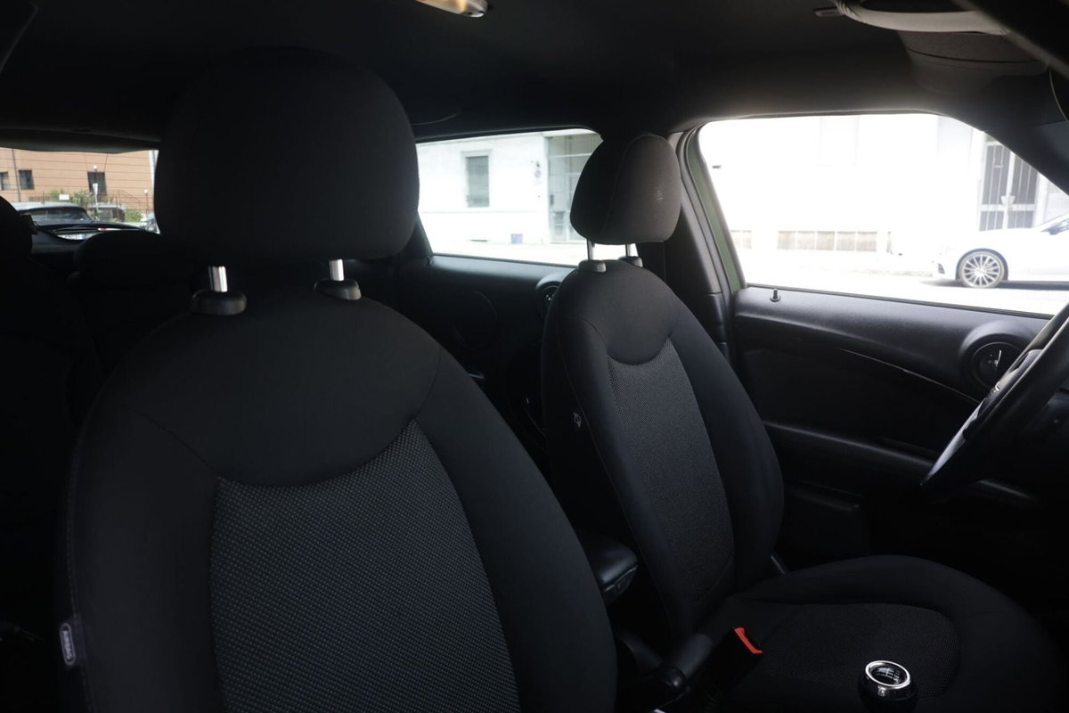 MINI Mini Countryman 1.6 Cooper D Business Countryman (6)