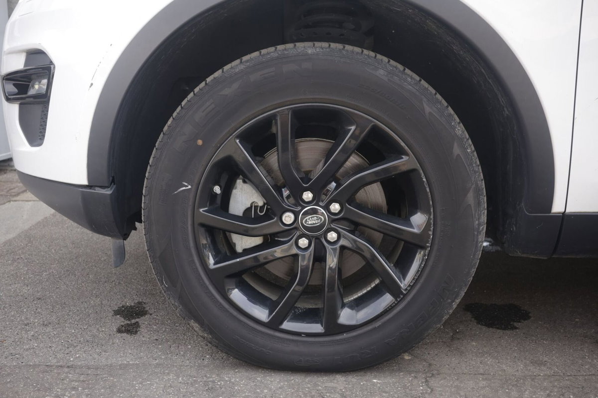 Land Rover Discovery Sport 2.0 TD4 150 CV Pure (5)