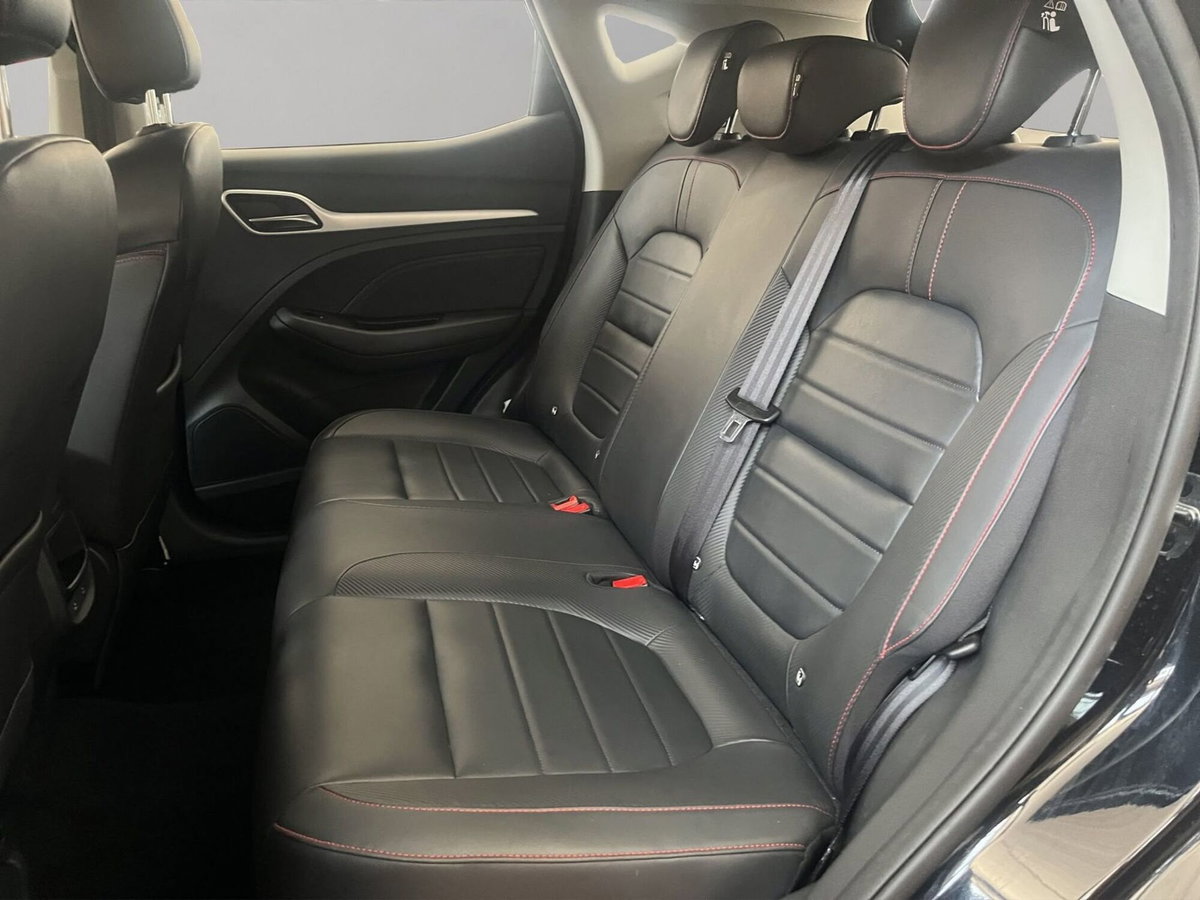 Mg ZS 1.5 Classic Luxury (12)
