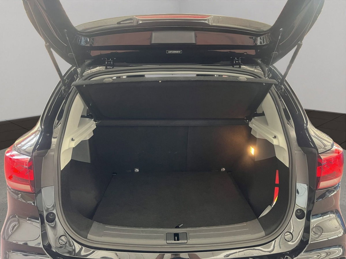 Mg ZS 1.5 Classic Luxury (7)