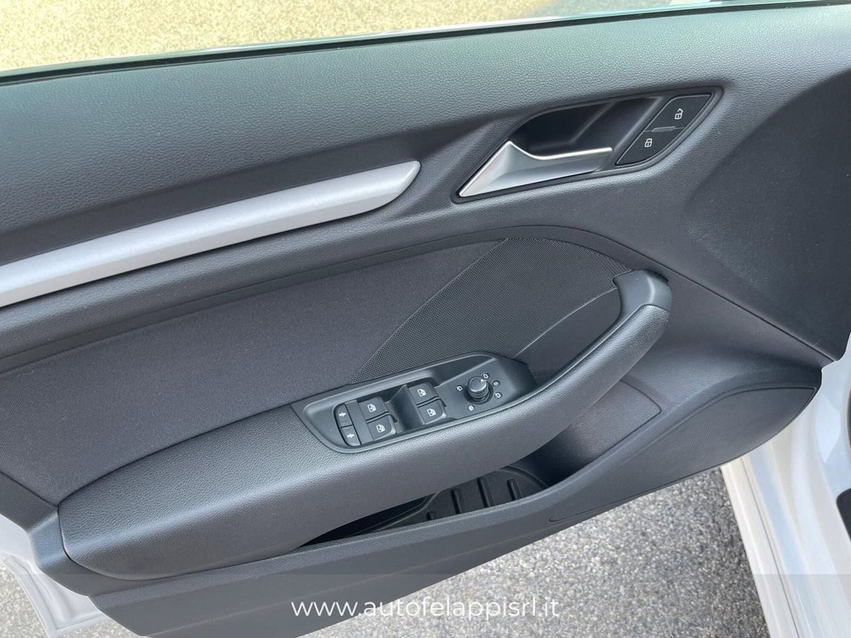 Audi A3 Sportback 30 TFSI S tronic Admired (9)