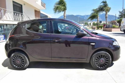 Lancia Ypsilon 0.9 TwinAir 85 CV 5 porte Metano Ecochic Silver (4)