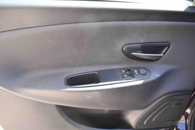 Lancia Ypsilon 0.9 TwinAir 85 CV 5 porte Metano Ecochic Silver (8)