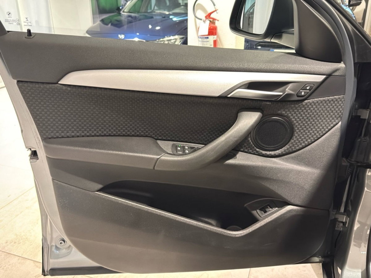 BMW X2 sDrive18d Business-X (18)