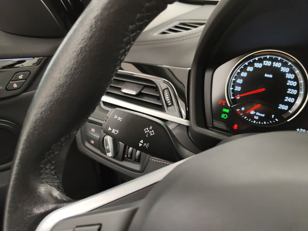 BMW X1 xDrive18d Sport (17)
