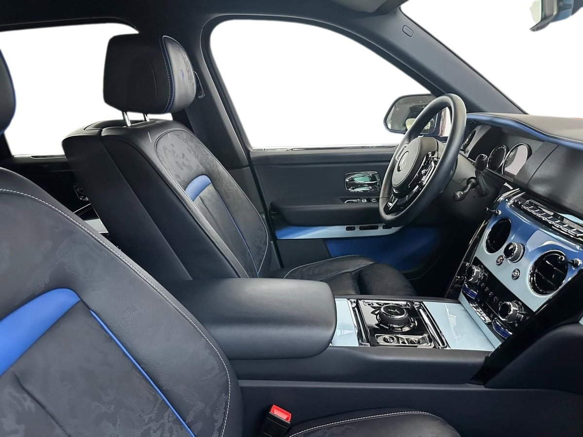 Rolls Royce Cullinan Cullinan 6.7 V12 Black Badge (10)