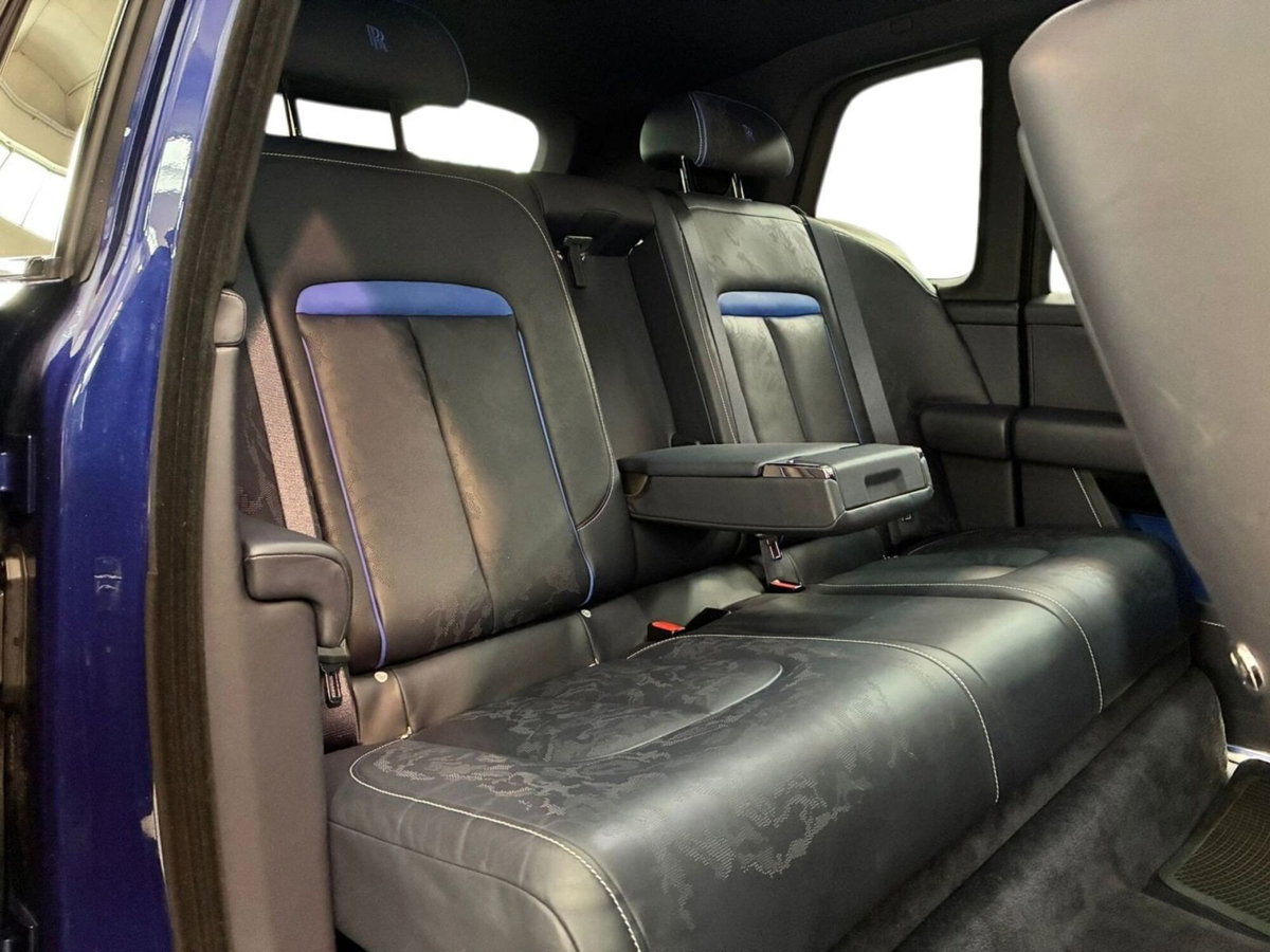 Rolls Royce Cullinan Cullinan 6.7 V12 Black Badge (13)