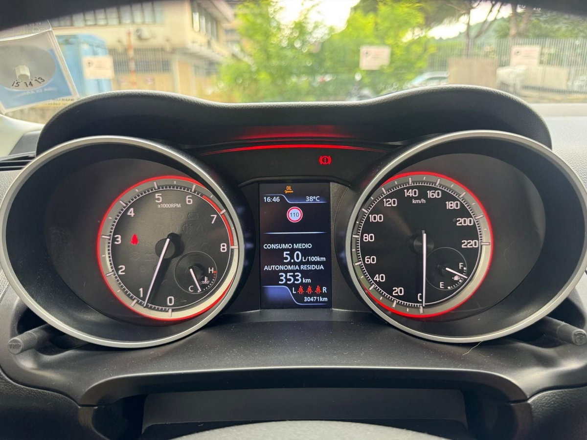 Suzuki Swift 1.2 Hybrid Cool (11)