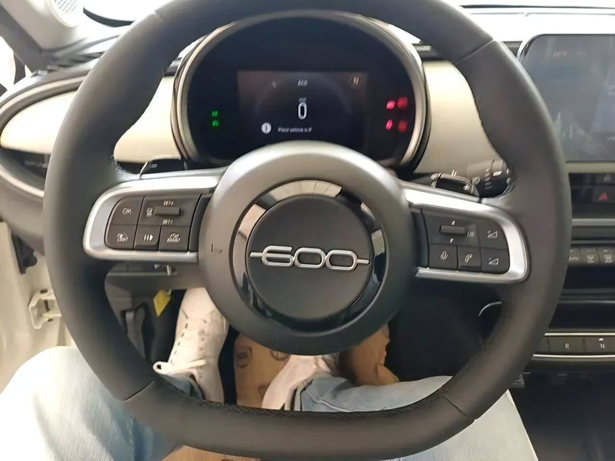 Fiat 600 1.2 hybrid La Prima II 110cv auto (8)